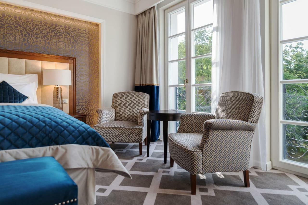 Palace Art Hotel Pezinok Bagian luar foto