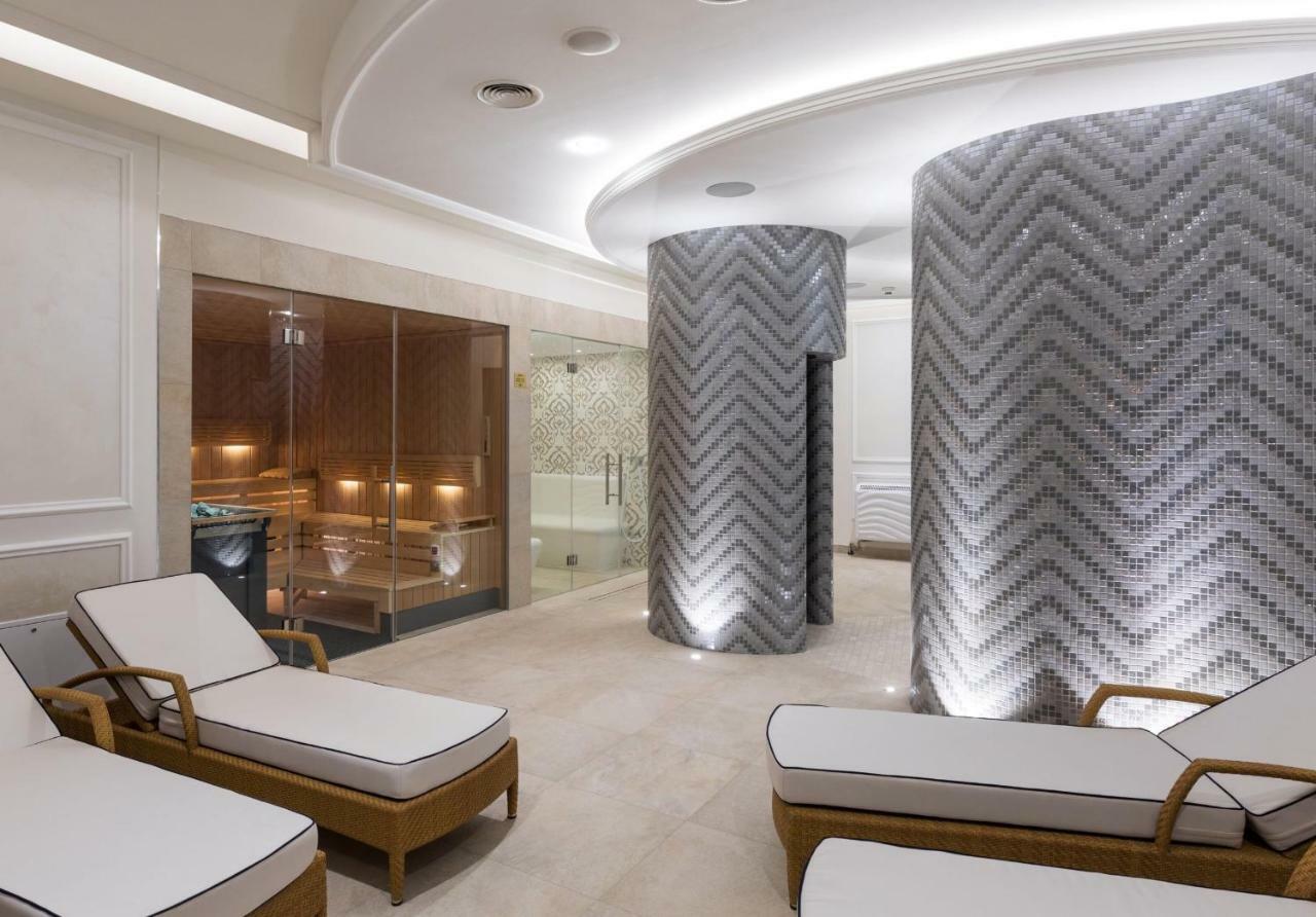 Palace Art Hotel Pezinok Bagian luar foto