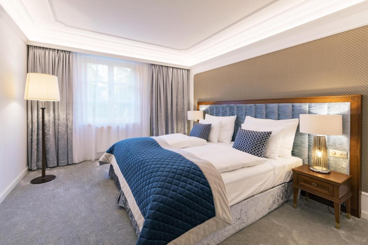 Palace Art Hotel Pezinok Bagian luar foto