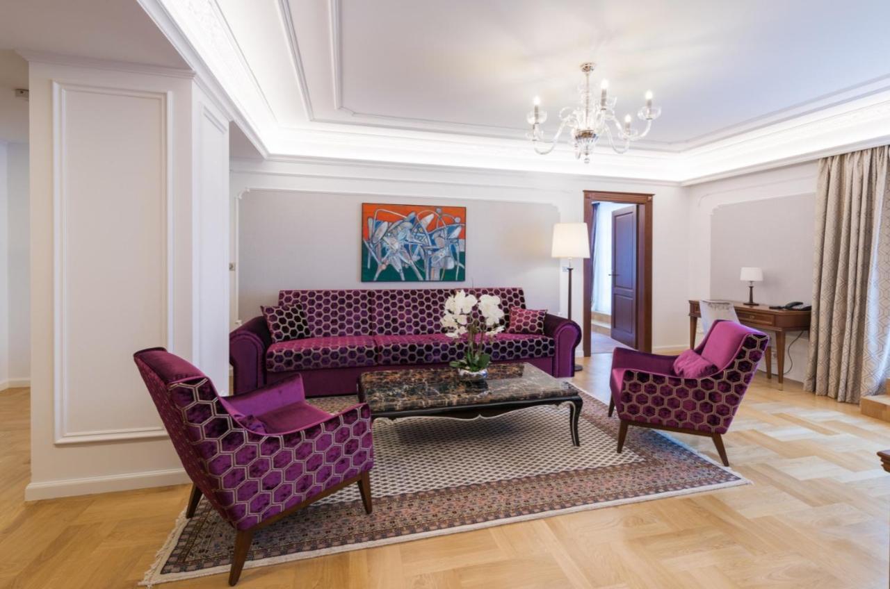 Palace Art Hotel Pezinok Bagian luar foto